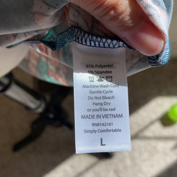 • Lularoe Irma Top • - Picture 4 of 6